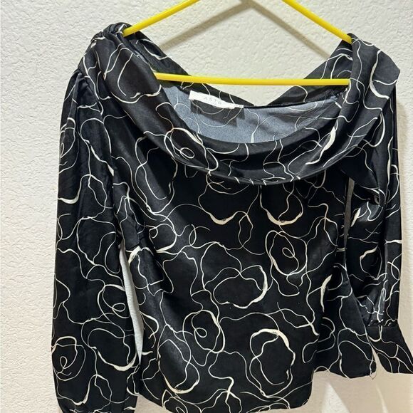 NWT ASTR The Label Asymmetrical Black & White Ruffle Abstract Blouse Size XS - Picture 3 of 9